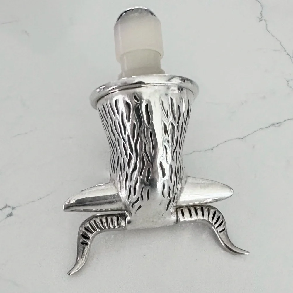 Neiman Marcus Silver Bull Head Wine Bottle Stopper Barware Gift Box circa 1980s